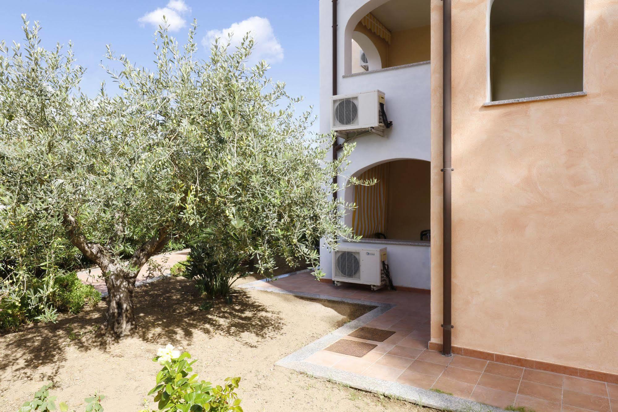 Residence Il Borgo Orosei Eksteriør billede