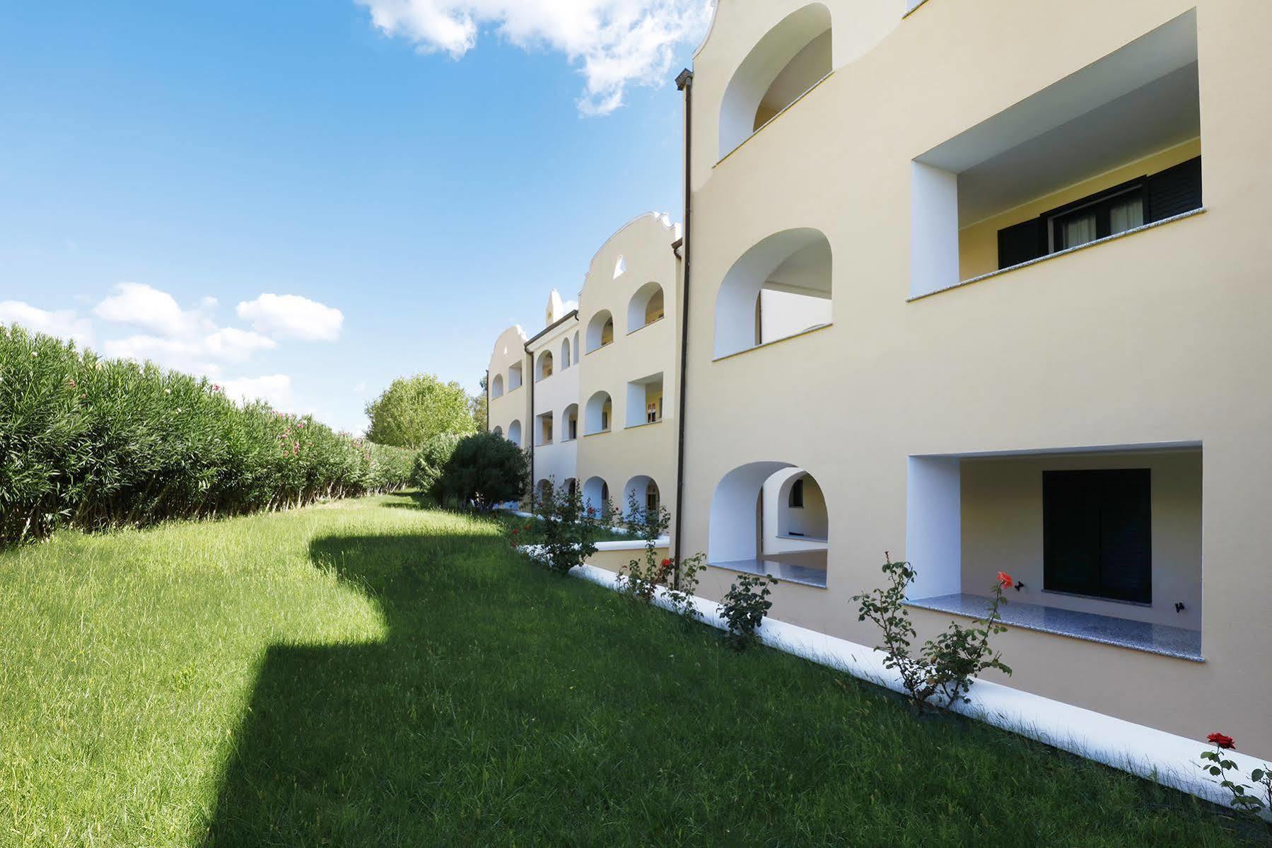 Residence Il Borgo Orosei Eksteriør billede