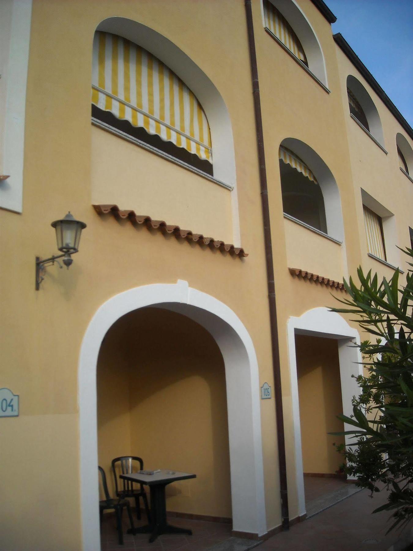 Residence Il Borgo Orosei Eksteriør billede