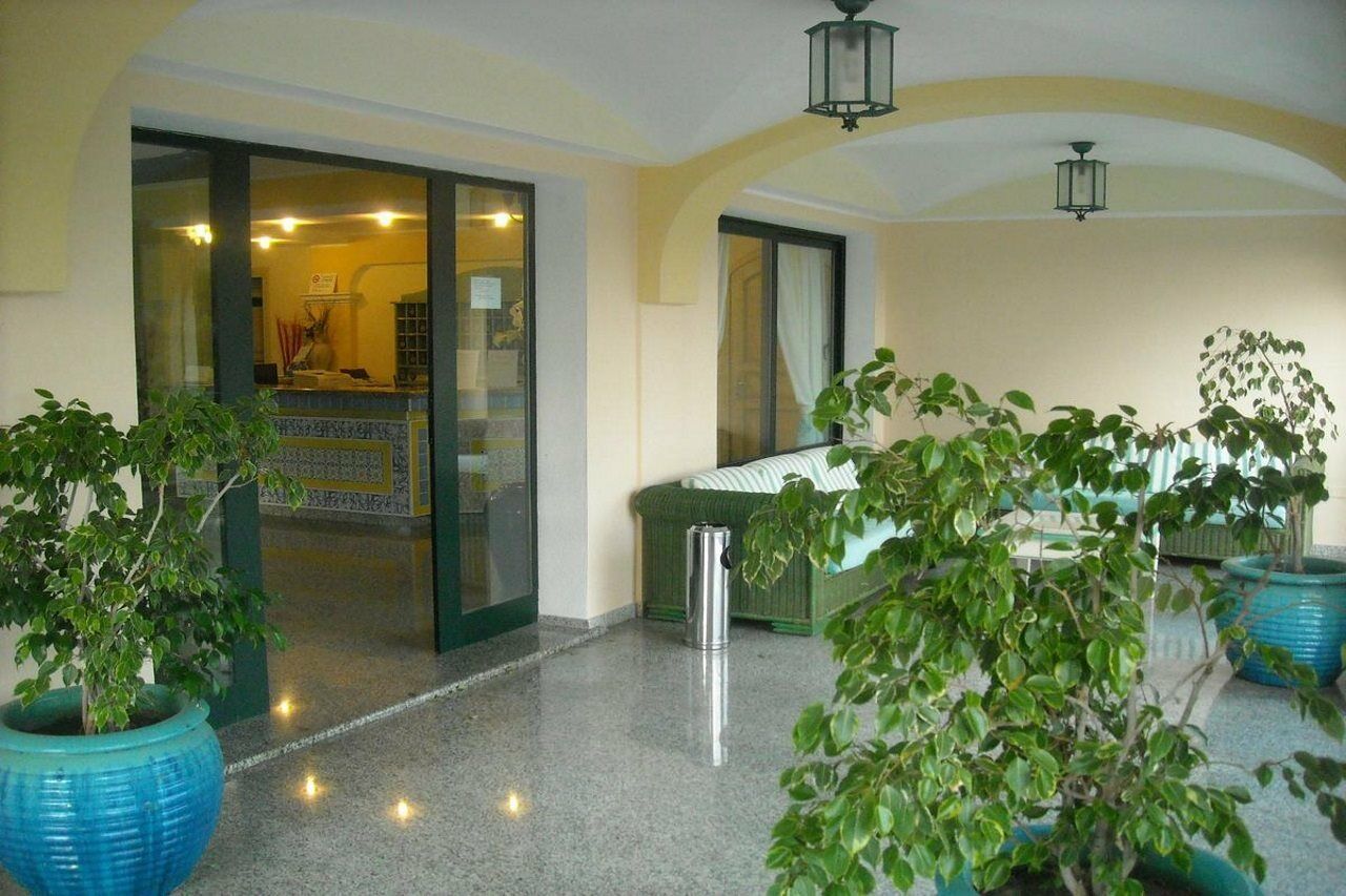 Residence Il Borgo Orosei Eksteriør billede
