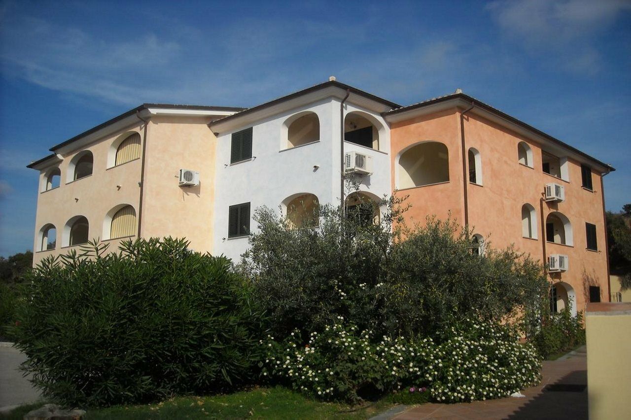 Residence Il Borgo Orosei Eksteriør billede